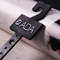 Aluminium argenté fait sur commande imprimant Logo Belt Plastic Hanger 40mmx127mm
